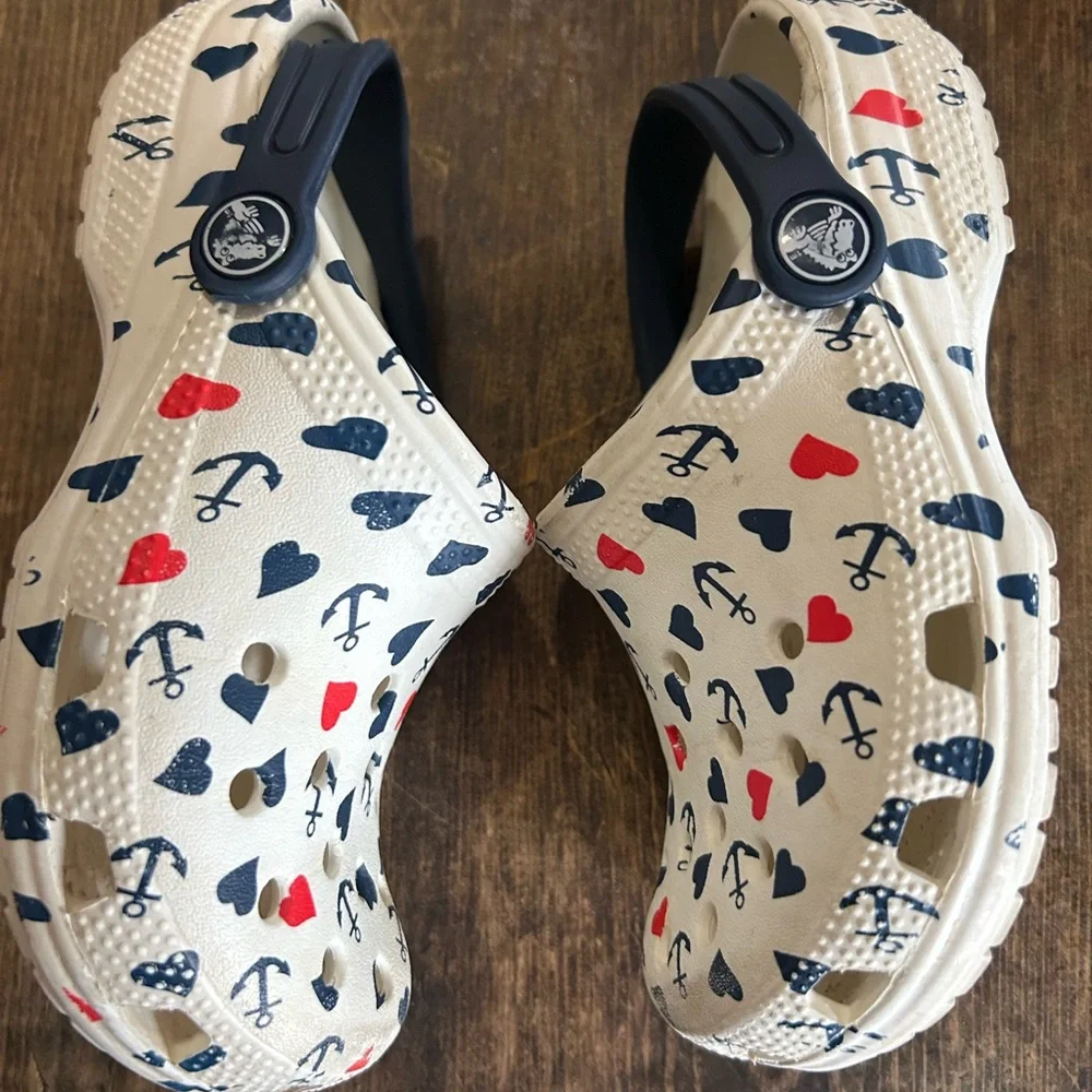 Crocs Classic White Anchor & Hearts Print Clogs US Size C 13‎ Unisex Children